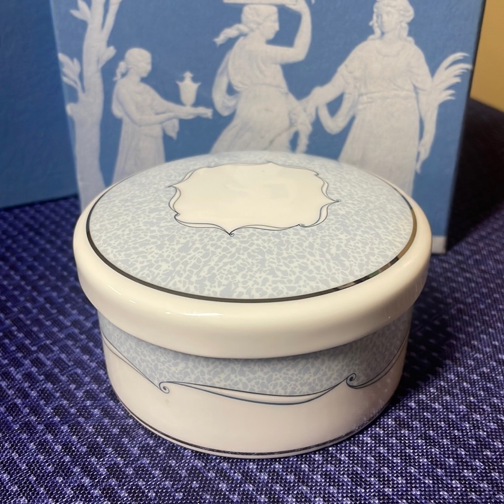 Sold
Wedgwood Venice Bone China Trinket, Powder Box with Lid Blue, Silver, White